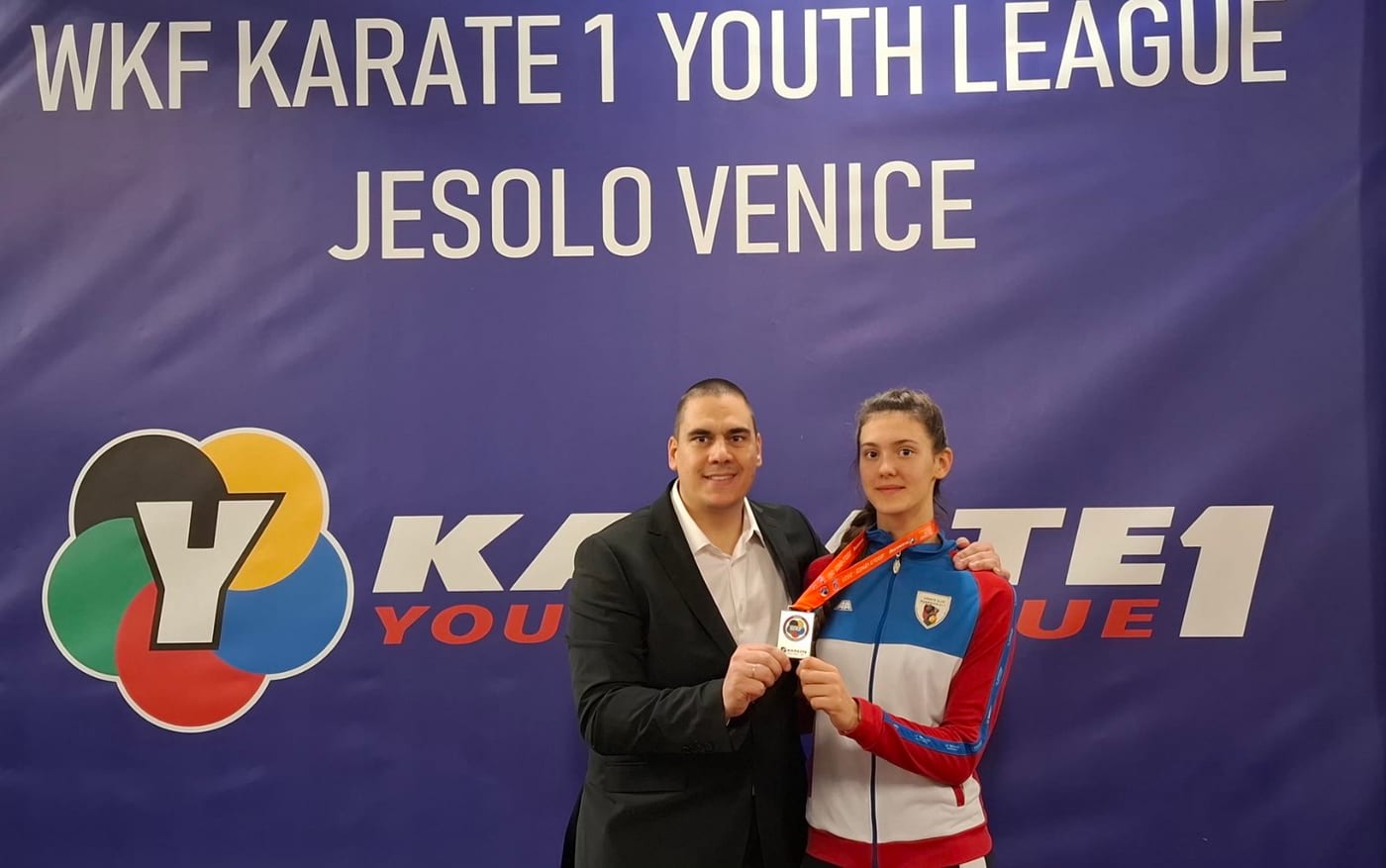 NINA MACURA DRUGA I VALENTINA KOJIĆ TREĆA NA WKF LIGI MLADIH U VENECIJI